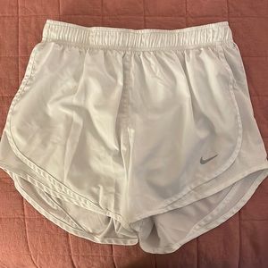 all white nike tempos